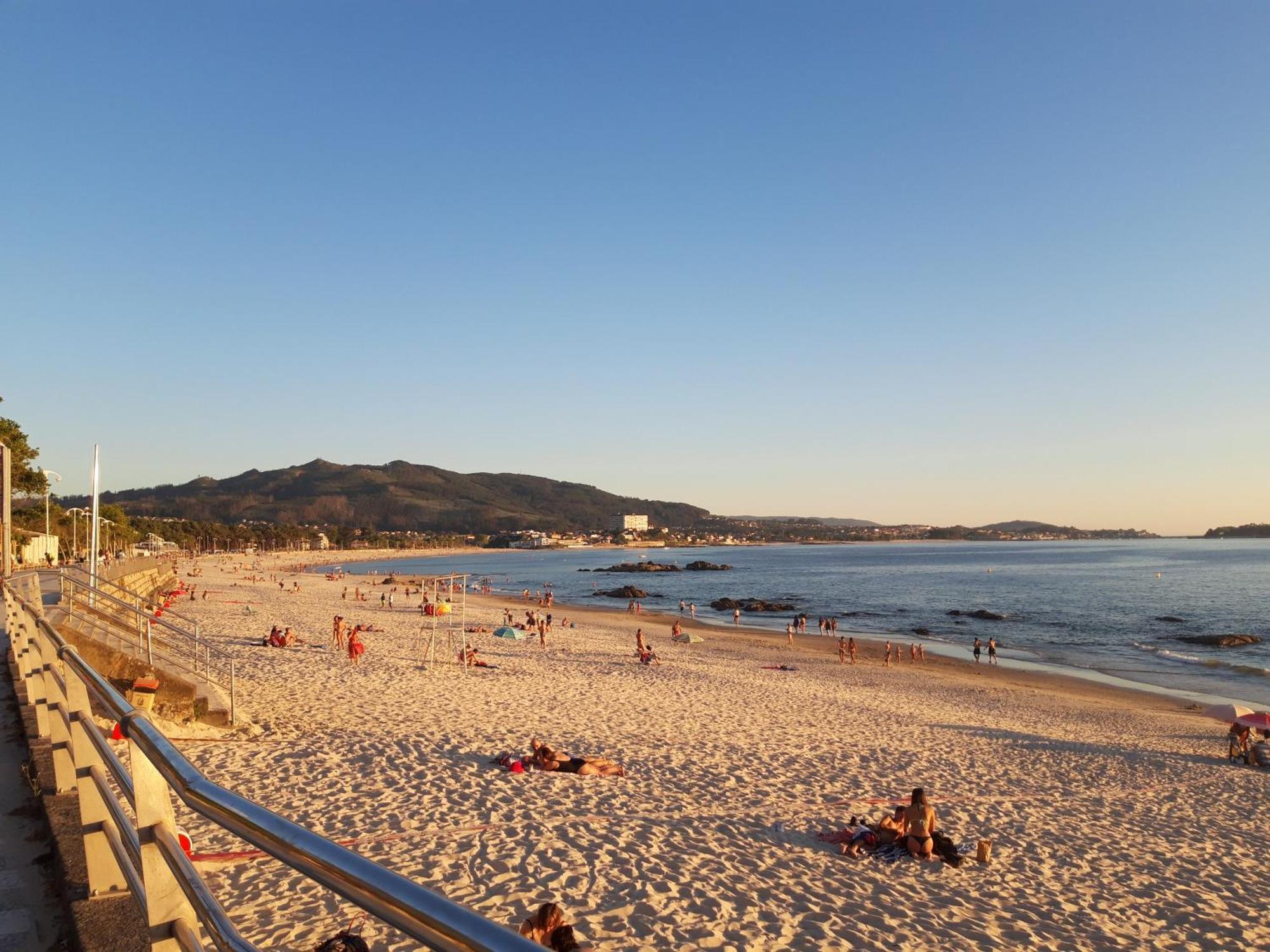 비고 Atico En La Playa De Samil 아파트 외부 사진